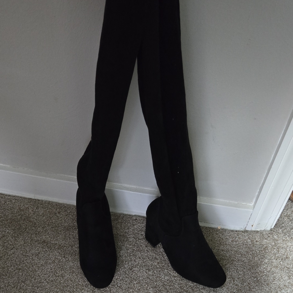Chic Black Over-the-Knee Boots